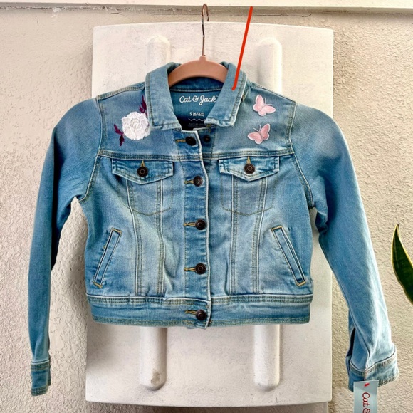Girls hand painted moon magic jean denim jacket with patches & lace trim - Picture 2 of 3